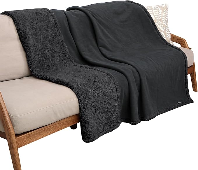 Kritter Planet Waterproof Dog Blanket, Reversible Water Proof Pet Blanket for Couch, Bed & Sofa, Washable Couch Covers for Large Dogs - Protects Furniture from Fur, Dirt, and Accidents