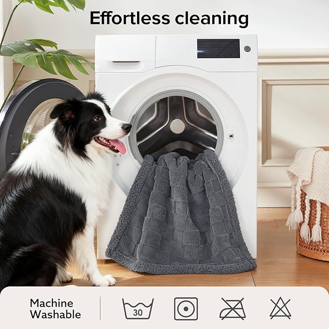 GASUR Waterproof Dog Blankets for Large Medium Dogs, Dog Blanket for Couch Bed, Fleece Pet Blanket for Furniture Sofa Protector, Soft Pet Throw Blankets for Crate Car Outdoor, Washable, 40"x50",Grey