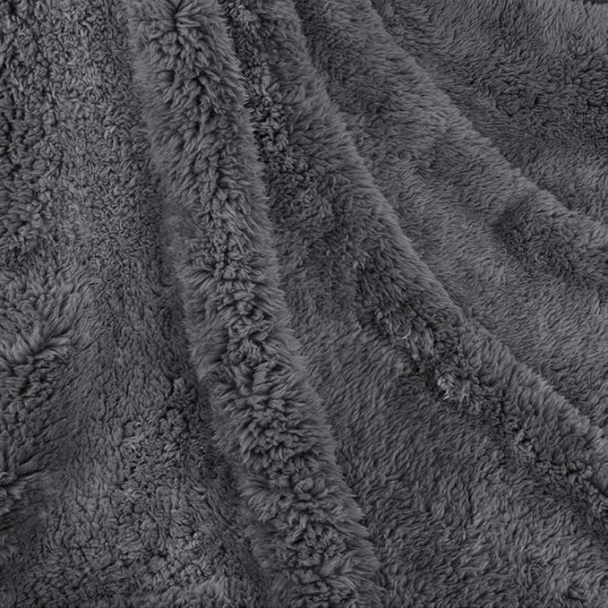 PetAmi Fluffy Waterproof Dog Blanket for Medium Large Dogs, Soft Warm Pet Sherpa Throw Pee Proof Couch Cover, Reversible Cat Bed Blanket Sofa Protector, Plush Washable Pad (Gray, 40x60)