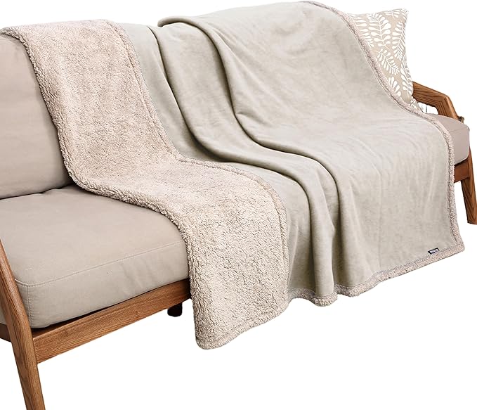 Kritter Planet Waterproof Dog Blanket, Reversible Water Proof Pet Blanket for Couch, Bed & Sofa, Washable Couch Covers for Large Dogs - Protects Furniture from Fur, Dirt, and Accidents